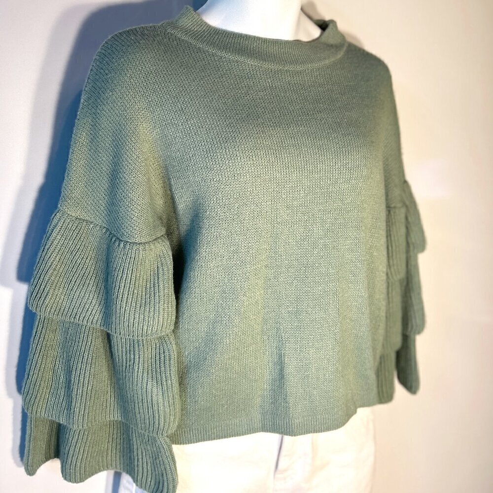 Poof SZ M Soft green tiered sleeve sweater boxy  comfy  minimalist basic essenti